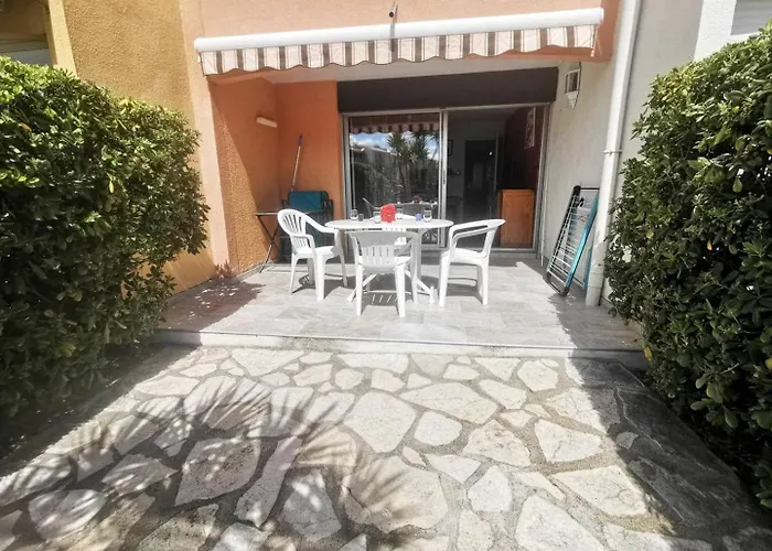 アパート 175 2 Pieces Rez De Chaussee Avec Piscine Quartier Mole Falaises *