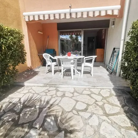 Apartamento 175 2 Pieces Rez De Chaussee Avec Piscine Quartier Mole Falaises *